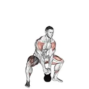 Ejercicio Con kettlebell sumo alto jalón para trabajar trapecios